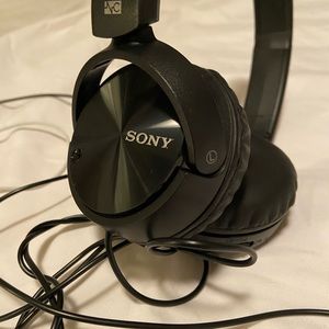 SONY Noise Cancelling Headphones